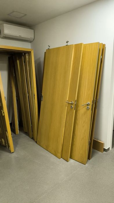 Porta Madeira e Vidro 2mX75cm