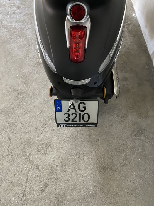 Vendo Peugeot django  ano 2021 ,125cc com ABS completamente nova.