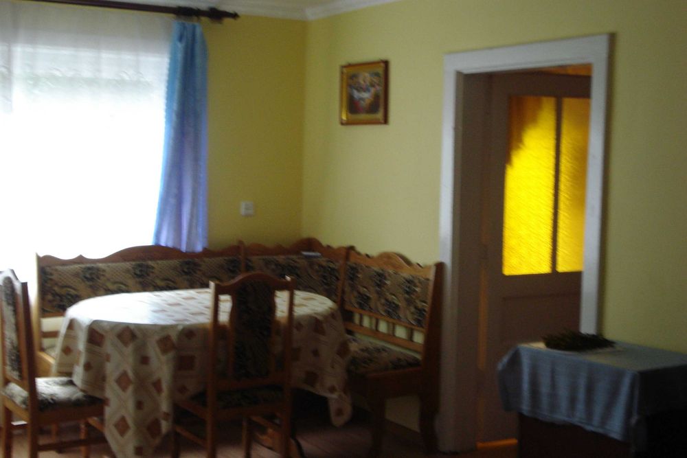Продається житловий будинок в м. Рахів