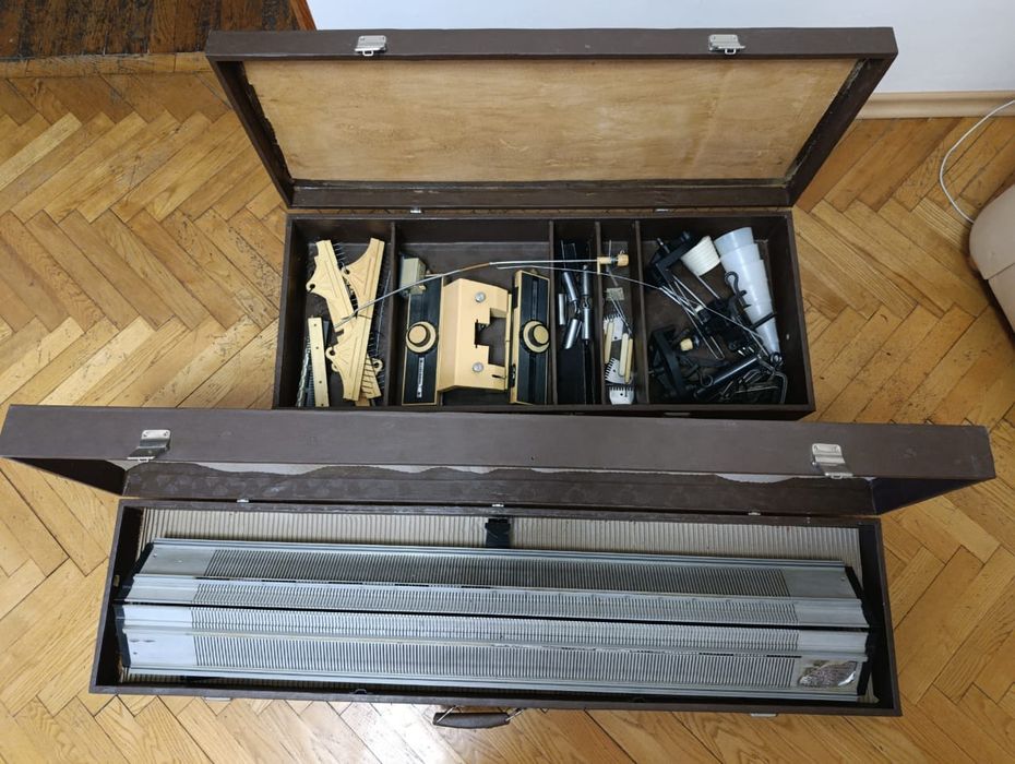 Вязальная машинка Украинка 2