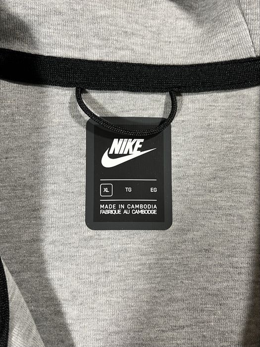 Nike Tech Fleece Zip Up Hoodie XL