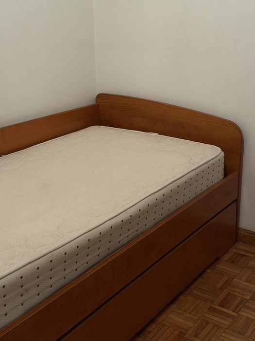 Cama individual com gavetão (madeira maciça)