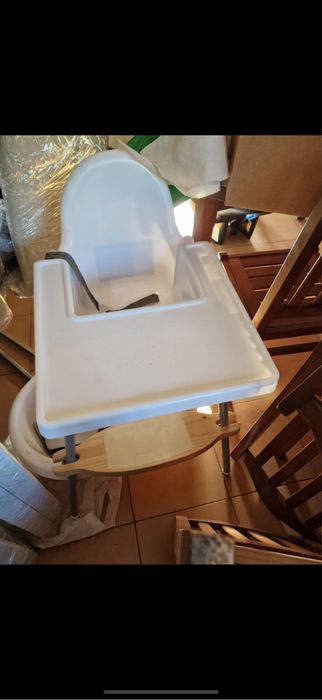 Cadeira refeicao com apoio pes