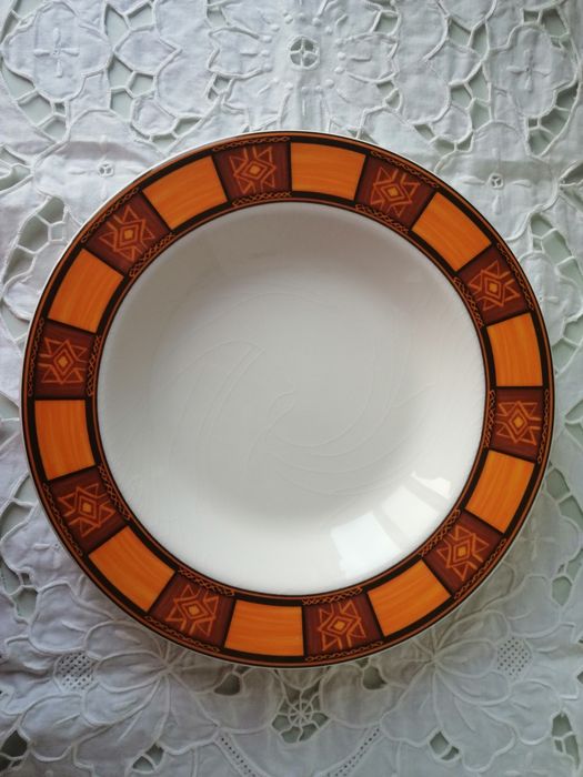 Conjunto de 6 + 1 pratos de sopa (motivos étnicos) - Vista Alegre