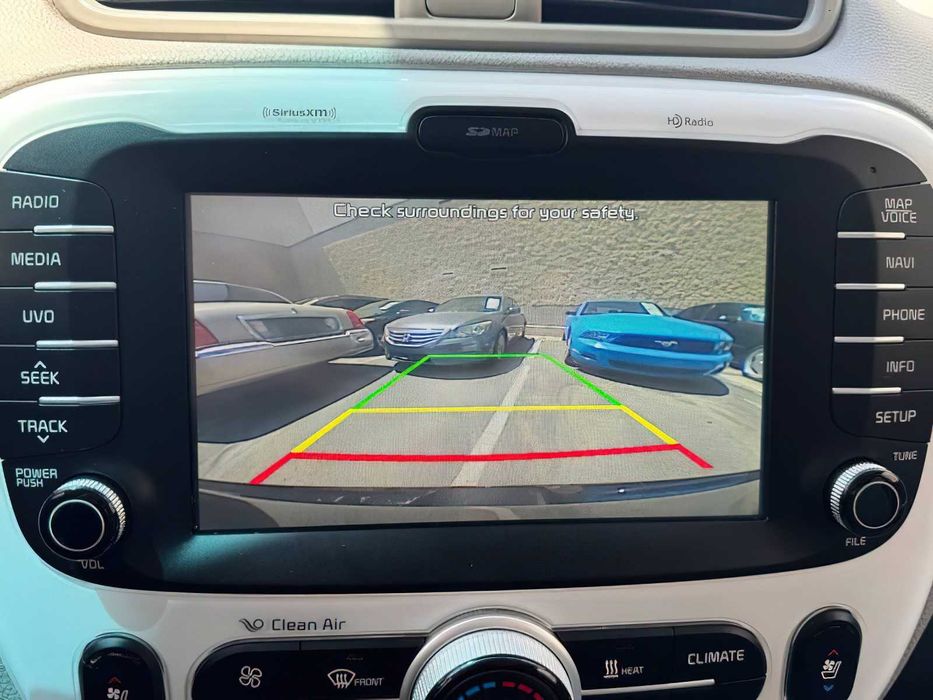 Kia Soul EV      2015