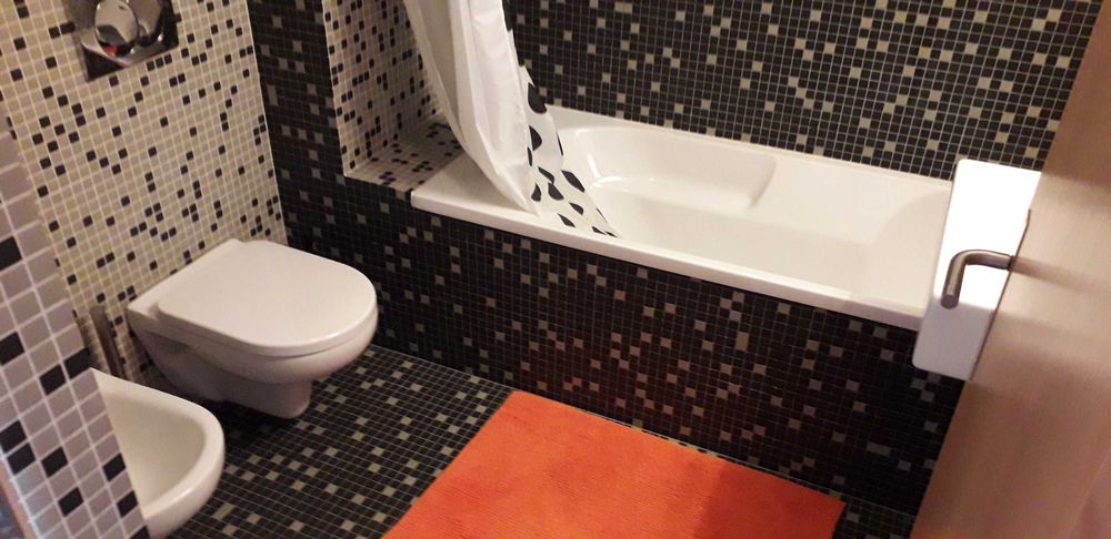 T0 Mobilado, junto ao Polo II + Piscina + Ginásio + Parqueamento