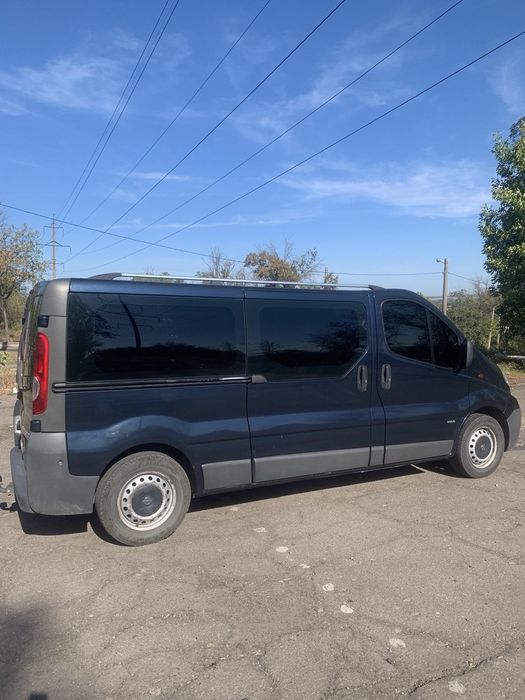 Продается OPEI VIVARO 2.5