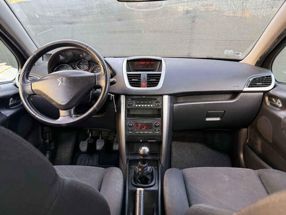 Peugeot 207 1.4 HDi 68cv ( Gasoleo ) 2007