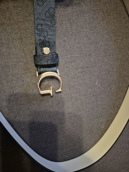 Pasek Guess L niebiesko czarny