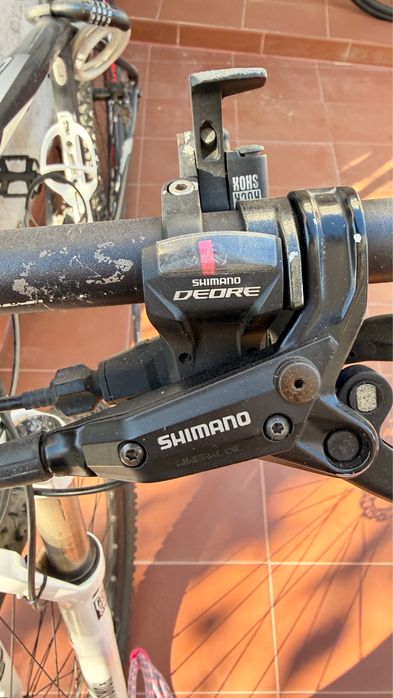 Bicicleta Scott BTT – Suspensão RockShox e travões de disco hidráulicos
