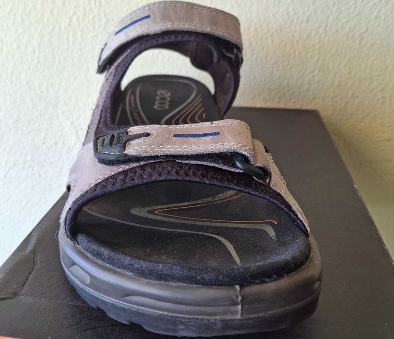 Sandálias para homem da Ecco