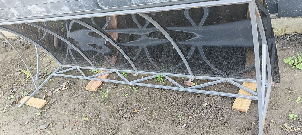 Козирьок,дашок на вхідні двері