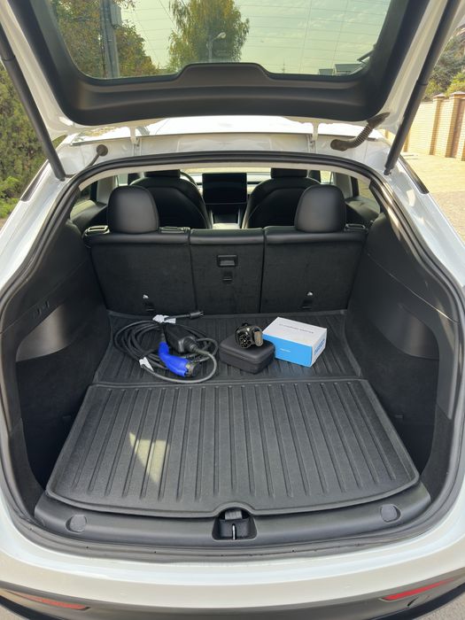 Tesla Model Y Long Range AWD