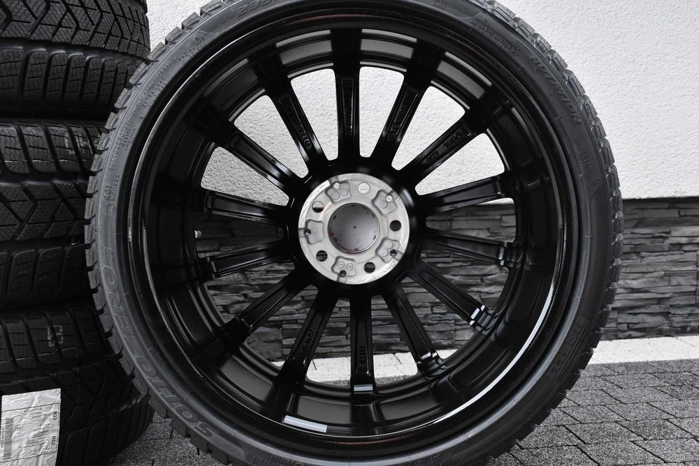 Nowe koła zimowe OEM Mercedes A35 A45 AMG W177 W176 CLA 45 CLA 35 C118 C178 X178 C174 X174 NIGHT 19" NOWE Pirelli 2026