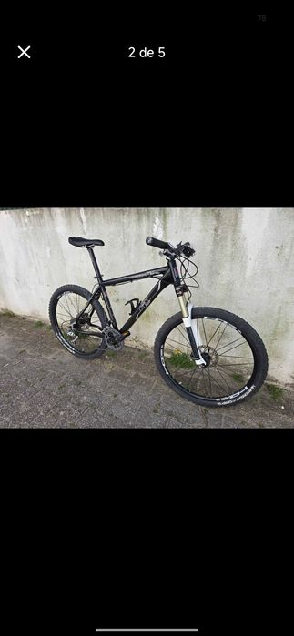 Bicicleta de carbono roda 26