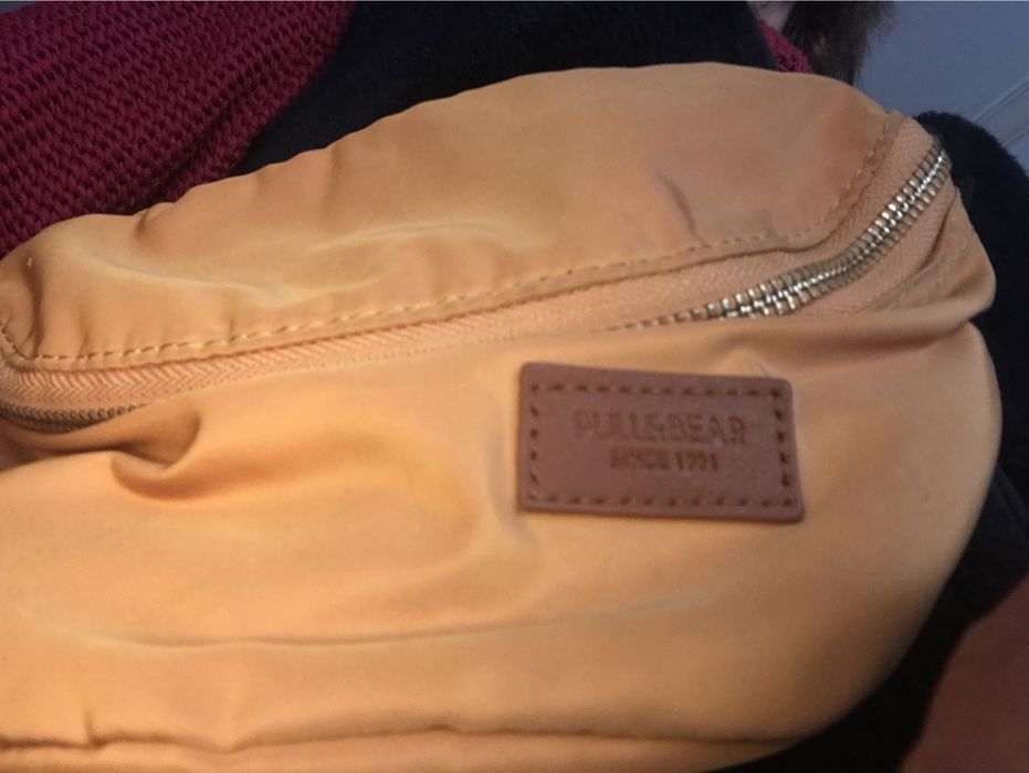 Bolsa oval Pull&Bear