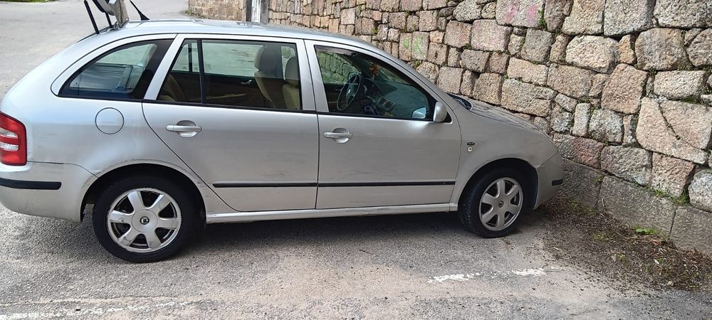Carrinha Skoda Fabia negociável