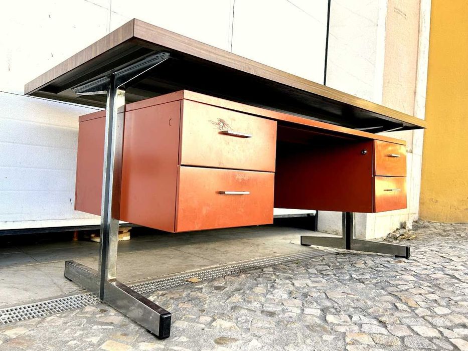 Secretária olaio vintage + 183comp x 92prof x 76alt.