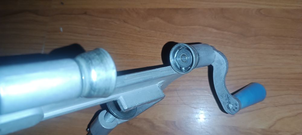 Новий   затискач патронів  12 калібру