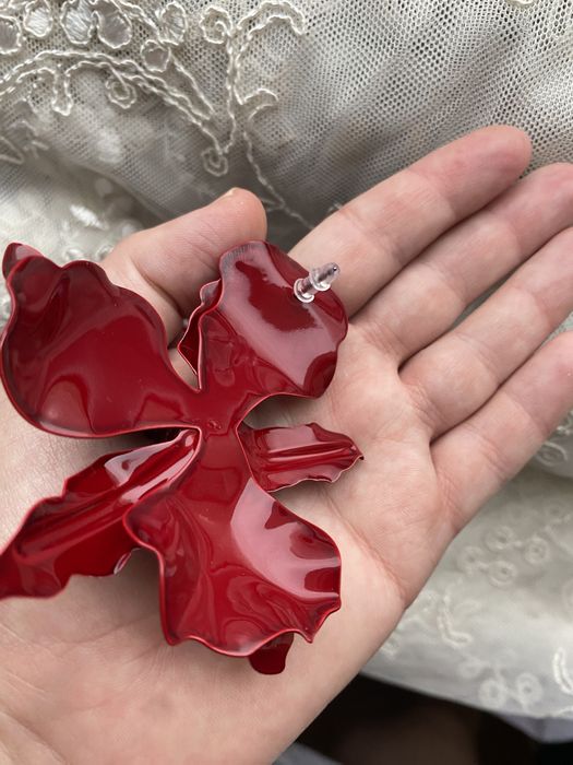 Kolczyki z lekkiego metalu orchidei
