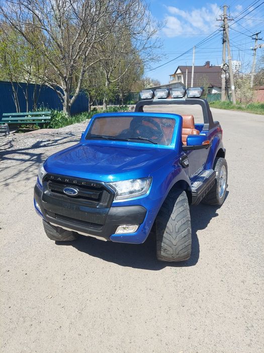 Дитячий електромобіль Ford Ranger 4x4