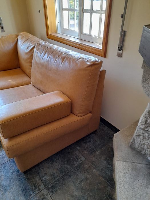 Sofá de sala com modo colchão