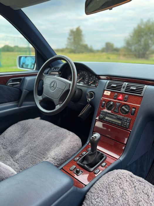 Mercedes-Benz E 220 diesel