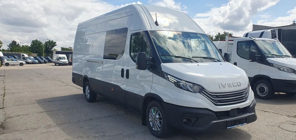 Iveco BRYGADÓWKA 7MIEJSC NAJTANIEJ W SIECI!!!  Najtaniej w sieci! Gotowy od ręki!