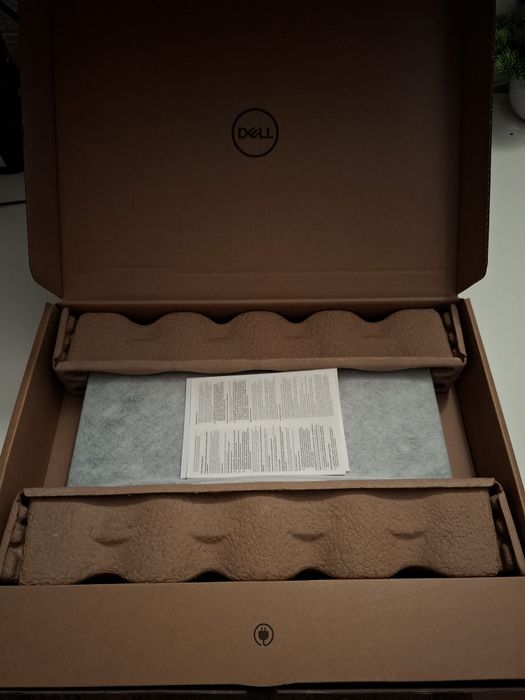 Nowy laptop Dell Inspiron 3530