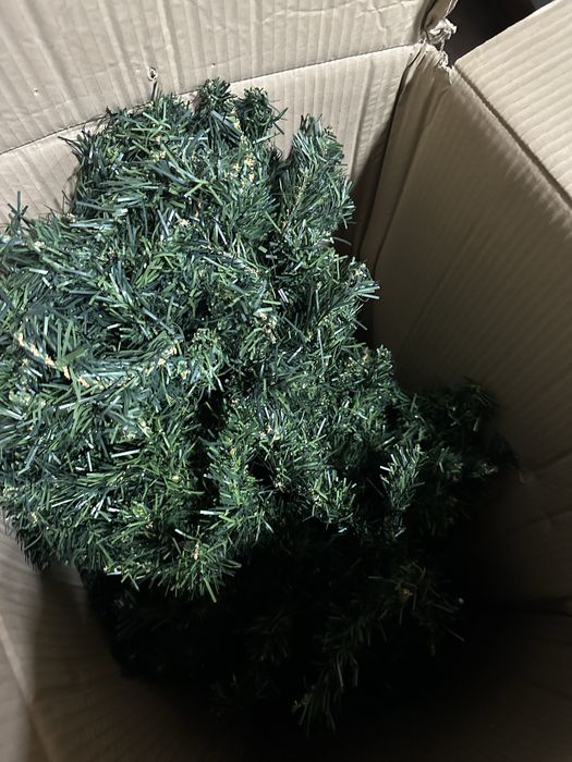 Pinheiro de natal artificial 5€