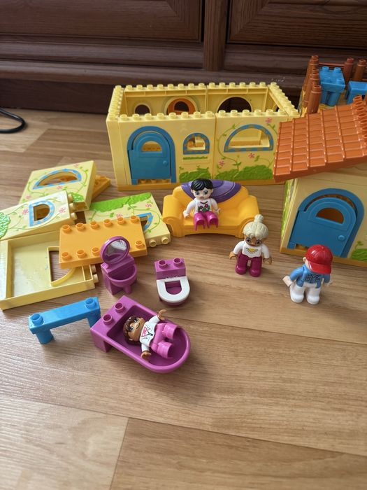 Конструктор будинок.