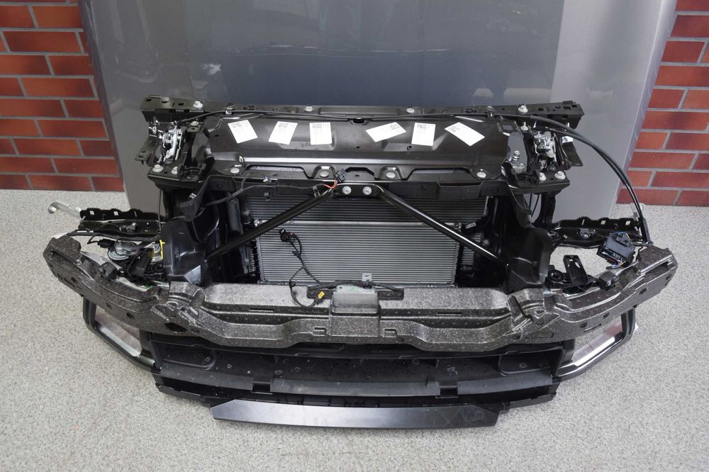 BMW 5 i5 G60 G61 M5 G90 Телевізор передня панель