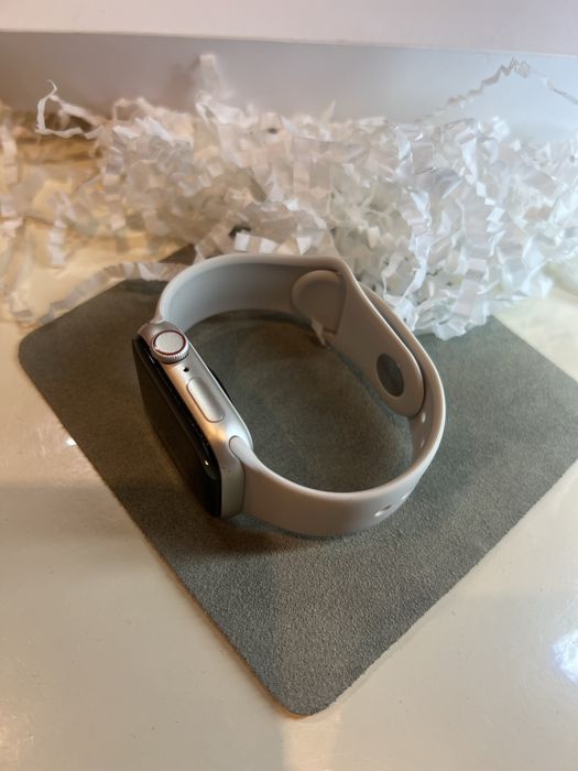Apple Watch SE 2 44mm | Батарея 87%