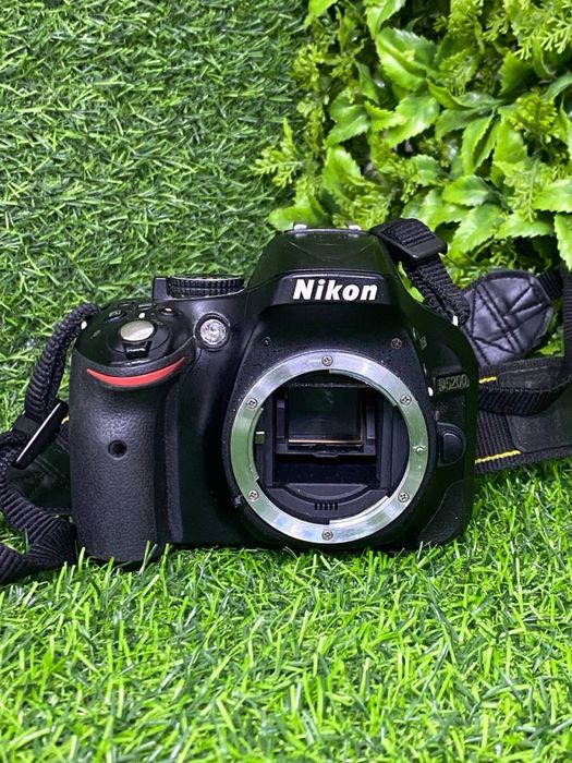nikon d5200 - купити фототехніку, відеотехніку - Ціна на OLX.ua