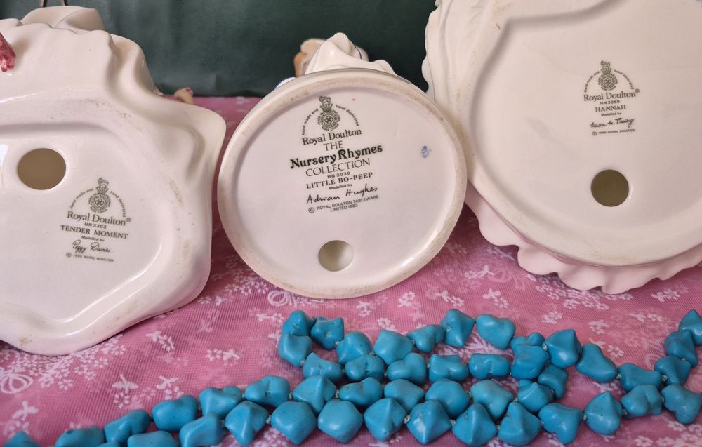 Порцелянова статуетка Royal Doulton Tender moment