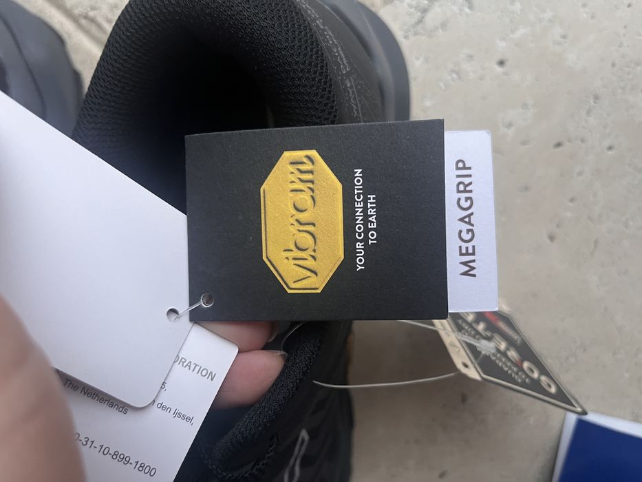 Buty trailowe do biegania  Mizuno r.  43