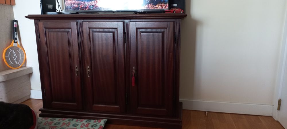 Aparador/móvel baixo