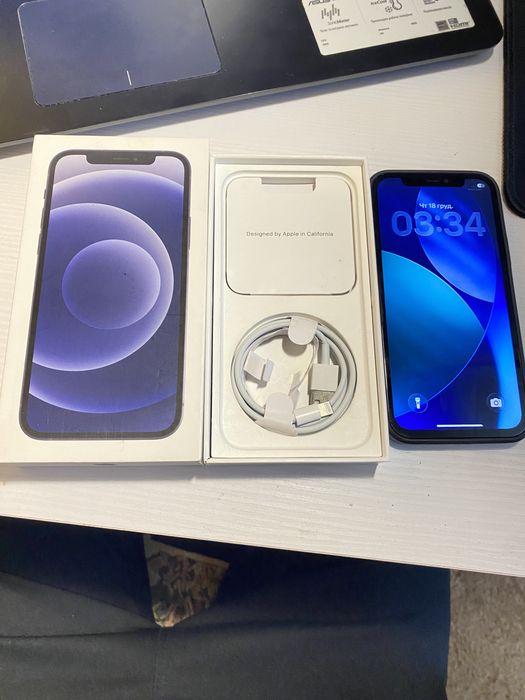 Продам iphone 12/64