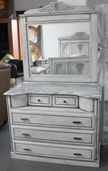 Quarto em decapê cinza