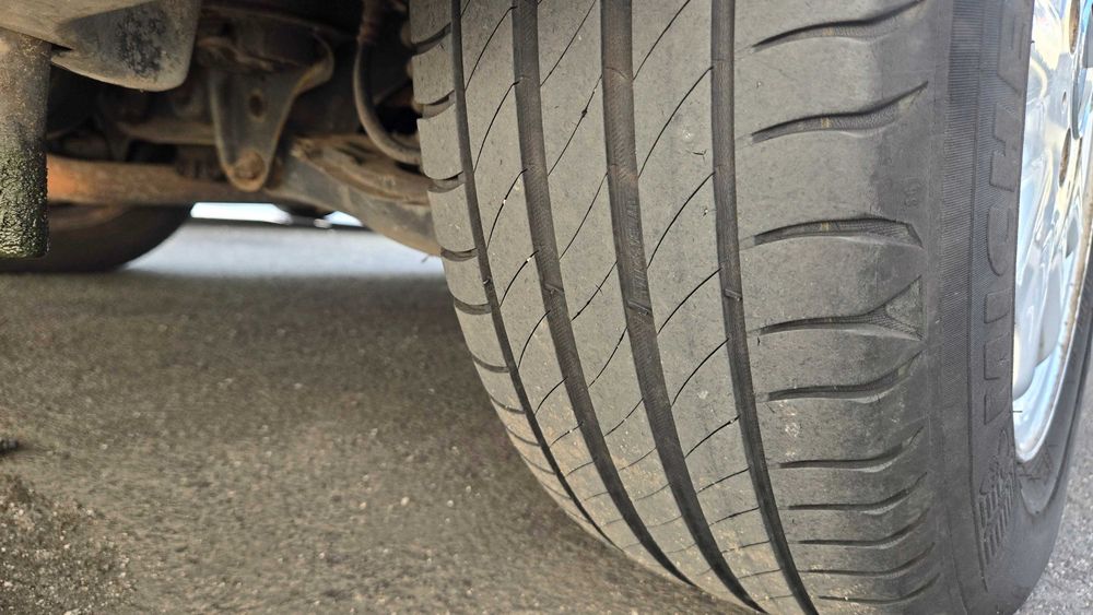 Jantes Originais Mercedes Clássico 15" com 4 pneus 195/65R15" bom piso