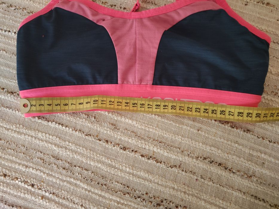 Biustonosz sportowy damski.