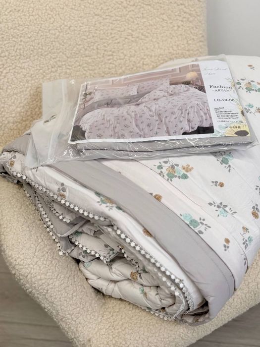 Комплект постільноі білизни Laura Grand мікросатин дві ковдри