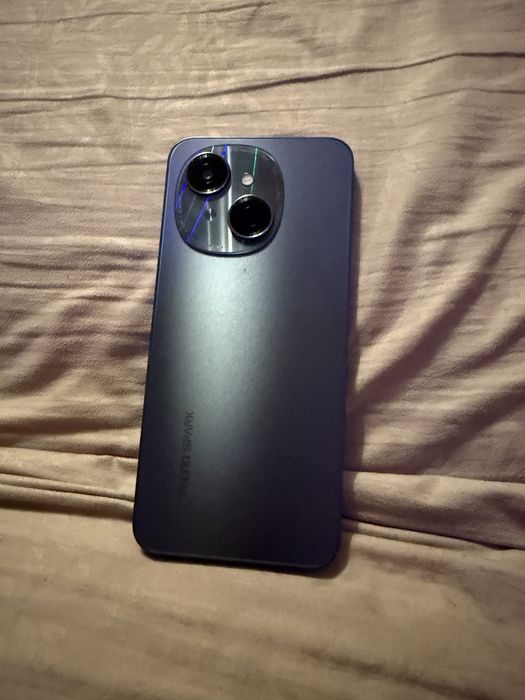 Телефон Tecno Spark Go 1