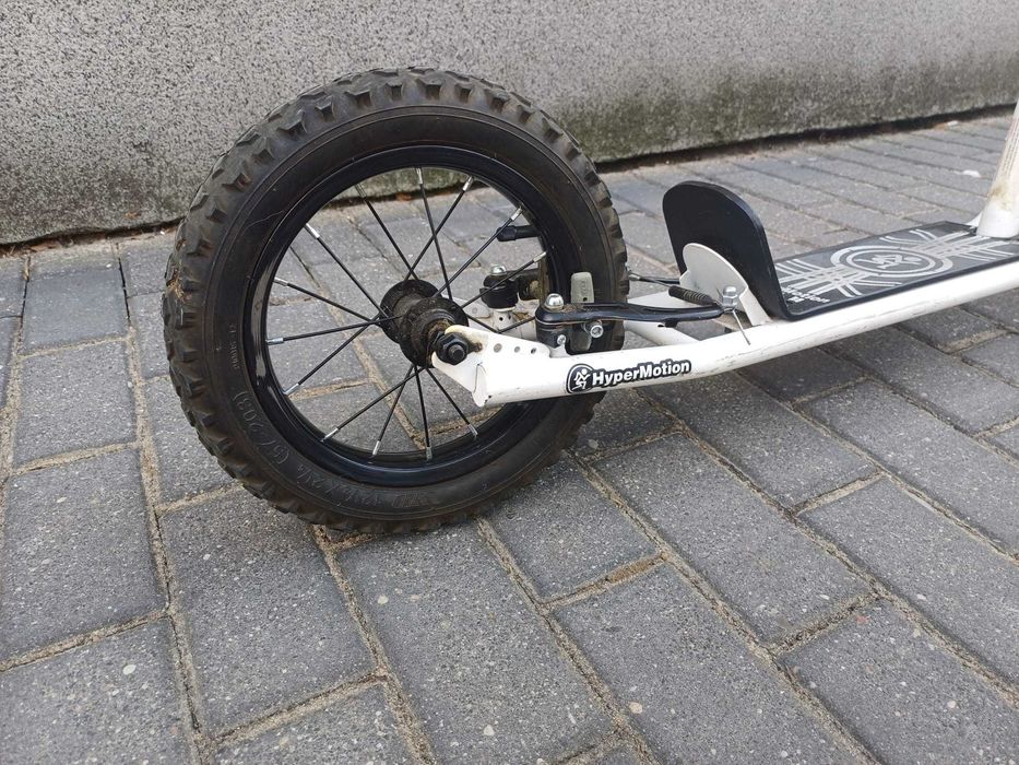 Hulajnoga HyperMotion VIVA 12 biała, pompowane koła, 2 hamulce
