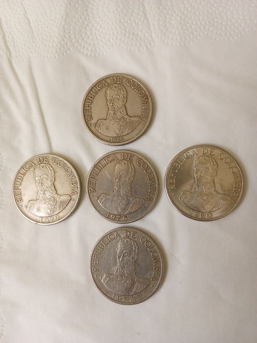 Moedas (5) PESOS de COLOMBIA 1974/1976/1977/1979/1980