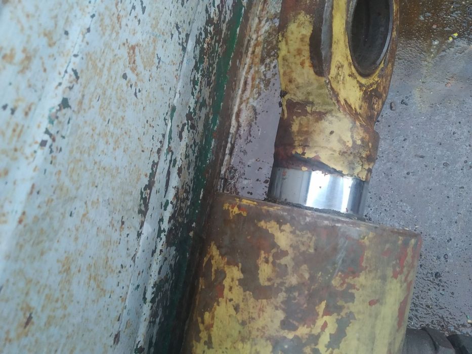 Гідроциліндри для техніки