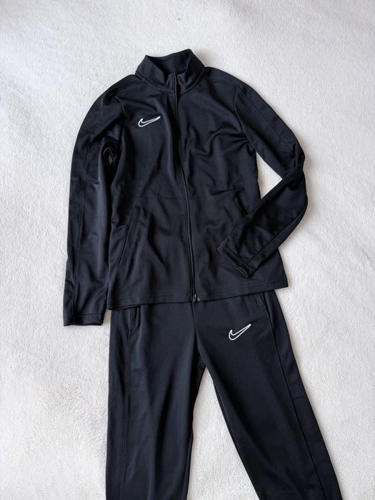 Спортивний костюм nike dry fit 137-147cm