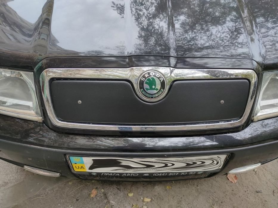 Skoda Octavia Tour Зимова решітка радіатора матова (верхня)Шкода