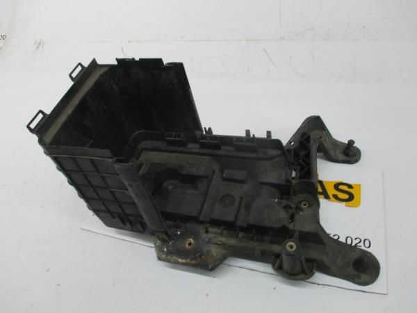 Base / caixa da bateria VOLKSWAGEN Caddy III (2K, 2C)