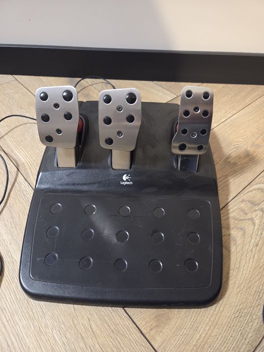 Zestaw Logitech g27 kierownica pedały shifter